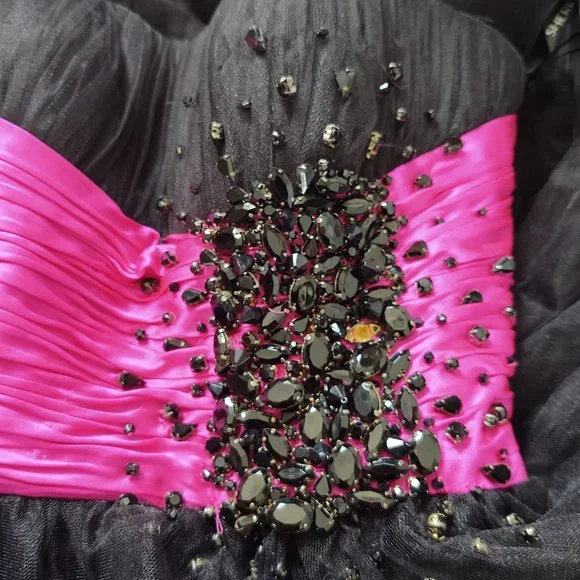Final Chance Sale Sherri Hill Beaded Strapless Black Fuchia Tulle Dress - Picture 4 of 15